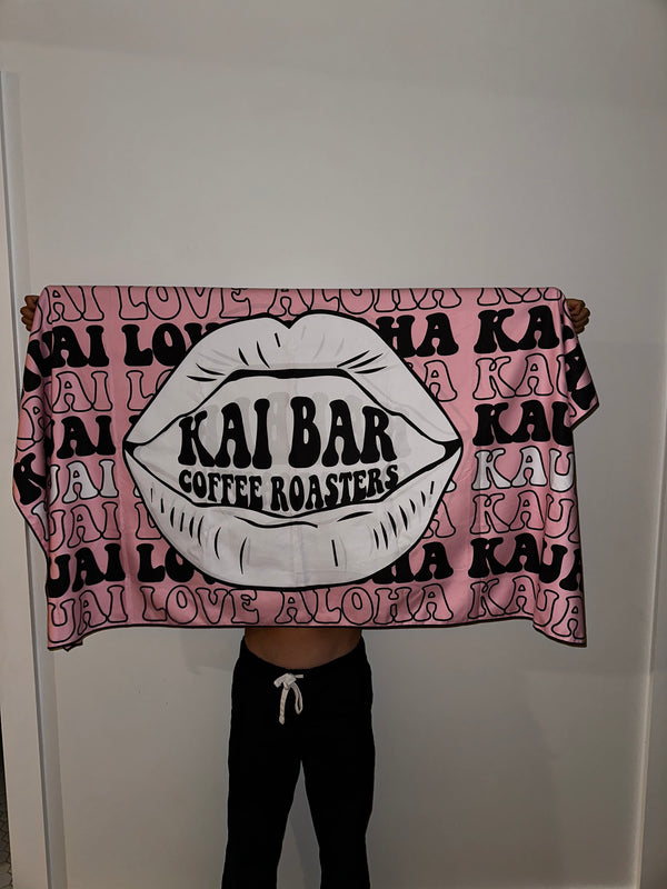 Kai Bar Lips Microfiber Towel